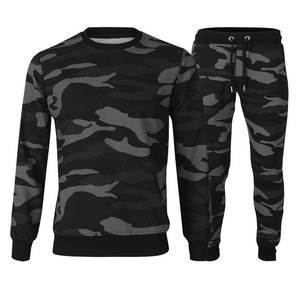 Vente en gros Tenues de jogging unisexes en polaire technique avec logo personnalisé Tenues de sport deux-pièces d'hiver avec capuche Survêtements pour hommes - Product Image 1