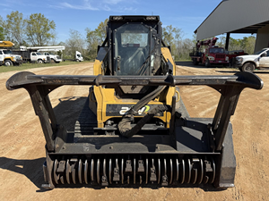 รถตักล้อยางสำหรับงานป่าไม้ ASV RT-135 รุ่นยอดนิยม ใช้เครื่องยนต์ดีเซล แบบตีนตะขาบ สีเหลือง รุ่น Max Series Posi-Track พร้อมอุปกรณ์บดไม้ - Product Image 6