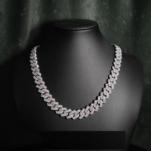 Collier chaîne cubaine en moissanite pour unisexe, chaîne solide et durable avec un look haut de gamme, adapté au style décontracté et aux soirées - Product Image 2