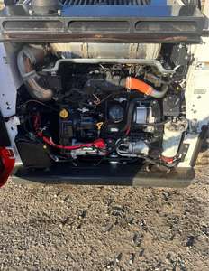 รถตักล้อยางบ็อบแคท T870 รุ่นใหม่ ปี 2024 พร้อมเครื่องยนต์แคมค์ กระบอกไฮดรอลิกมู๊ก กำลังขุดสูง - Product Image 6