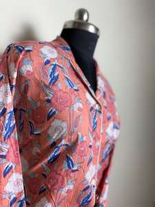 Top informal de algodón con estampado Floral Rosa Oral para mujer con decoración de botones de encaje Cuello tejido Sexy para Primavera Verano Otoño Invierno - Product Image 2