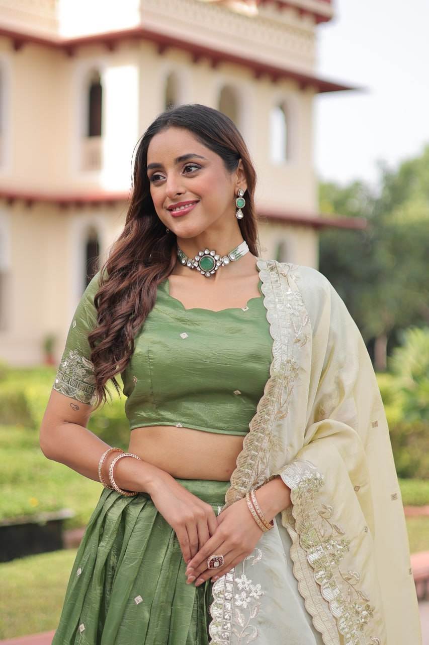 สีเขียว