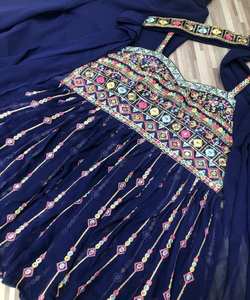 Charme culturel Robes indiennes modestes et droites pour femmes - Tissu en mousseline Lavable Longueur maxi Couleurs vibrantes Motifs traditionnels - Product Image 6