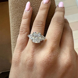 แหวนแต่งงานแต่งงานชุบทองรับรองว่าหรูหรา4กะรัตเบาะยาวตัดห้องแล็บเพชรที่ปลูกโดยใช้ความชัดเจน VVS - Product Image 1