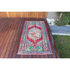 Alfombra Turca Vintage de 2.8x4.9 pies (86x150 cm), Alfombra Roja con Diseño Floral - Product Image 1