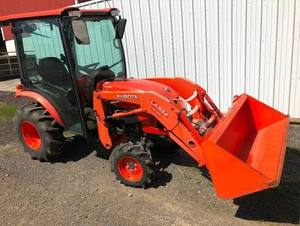 Tractor Utilitario Compacto Kubota B2650 Original, Nuevo y Usado, para Uso Residencial, Comercial y Agrícola - Product Image 3