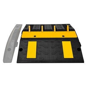 แผ่นยางชะลอความเร็วแบบทางเดียว ขนาด 50 x 50 x 6.5 ซม. สำหรับลานจอดรถ - Product Image 4