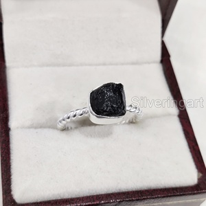 Bague en argent sterling 925 pour femme, pierre brute, tourmaline noire, pierre de naissance d'octobre, bande torsadée, pour fêtes et Noël - Product Image 4