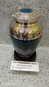 Urna Funeraria de Latón para Adultos, Diseño 2022, Azul Plateado Grabado, Estilo Americano, de Brassworld India BRU-5018, para Cenizas Humanas - Product Image 3