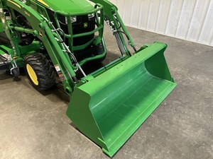 JOHHN 2022 pour tracteur à chenilles 1023E, moteur 85 CV, boîte de vitesses, pompe - Product Image 4