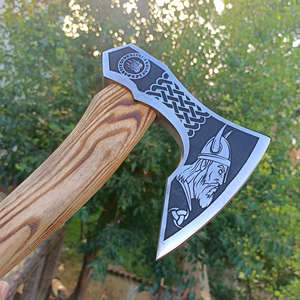 Hacha Vikinga Hecha a Mano de Acero con Alto Contenido de Carbono, Funda de Cuero de Grado Industrial, Mango de Madera Natural, 1 Año de Garantía, para Camping - Product Image 4