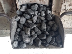 Piedras de guijarros caídos negros Origen natural de Vietnam - Product Image 2