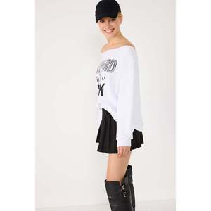 Sudadera de Algodón 100% con Cuello de Lazo con Estampado de Leopardo, Ajuste Cómodo para Uso Diario - Product Image 4