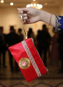 Clutch Bag Evening Bags for Women 2025 Hand Lock Ladies Purse <b>Pouch</b> Clutch Bag Fashionable Wedding Favor Mirror Work Embroidered - Product Image 3