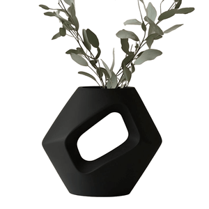 Jarrón Decorativo Geométrico Negro Hueco con Detalles Metálicos y Diseño Artístico para Decoración del Hogar Contemporánea de Lujo - Product Image 1