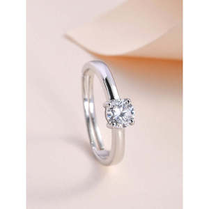 Joyas adornadas Colección de anillos elegantes ajustables American Diamond Solitaire de 0,8 quilates - Product Image 1