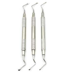 Ensemble de 3 instruments chirurgicaux dentaires manuels réutilisables en acier inoxydable, curettes dentaires dentelées, détartreur dentaire, curette osseuse, outils d'implantation, CE - Product Image 2