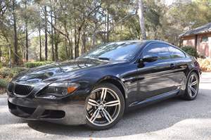 BMW M6 Coupé 2007 Usado, 19300 Millas, Motor V10, Techo de Fibra de Carbono, Mayormente Usado en Clima Cálido - Product Image 2