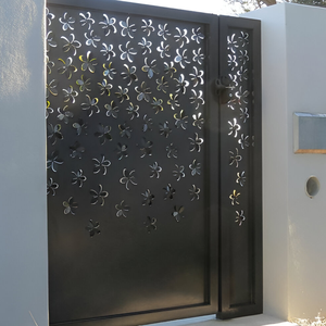 Panneaux découpés au laser en acier inoxydable et en aluminium pour la maison et le bureau modernes personnalisés écrans perforés décoratifs coulissants et séparateurs de pièces - Product Image 1