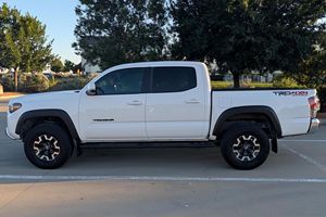 Auto Usado Confiable, Toyota Tacoma TRD Off-Road Doble Cabina 4x4, Año 2022 - Product Image 6