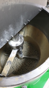 Nutmaksa – Nouvelle machine à pâte de tahini et crème de noix à haute efficacité et facile d'utilisation pour arachides, noisettes, amandes, noix de cajou, pistaches, noix et sésame - Product Image 5