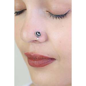 925 <b>Silver</b> Oxidised Detail Classic <b>Clip</b>-On Nosepin Nazakat Round Black Onyx Earrings - Product Image 4