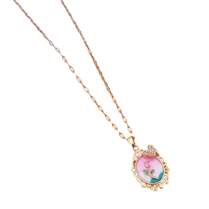 Elegante collar con colgante de cadena chapado en oro, accesorio de joyería atemporal para mujer, ideal para uso diario y ocasiones especiales - Product Image 2