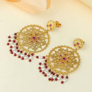 Boucles d'oreilles chandelier Anokhi Fashion Mehrab Pearl Chandbali en ton or - Product Image 2