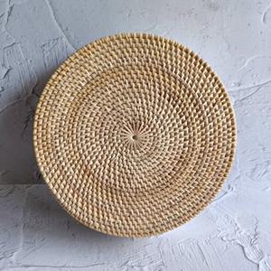 Elegante Plato Redondo de Concha Marina de Ratán para las Fiestas, Vajilla Artesanal Tejida a Mano para la Decoración del Hogar de Lujo - Product Image 3