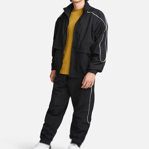 Ensemble coupe-vent deux pièces avec veste et pantalon pour un port facile en extérieur et au quotidien - Product Image 1