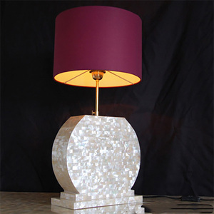 Lampe en coquille de moule blanche, lampe en coquille de perle, bijoux en coquille, lampe en coquille, motif de lampe en mosaïque pour table, taille 30*14*55 cm - Product Image 1