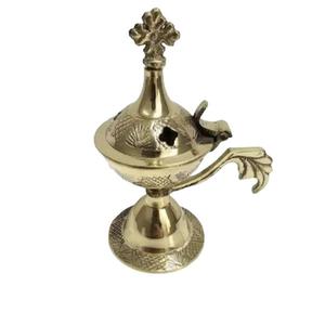 Quemador de Incienso de Latón con Acabado Dorado, Diseño Vintage, Centro de Mesa Decorativo, Fragancia Natural, Incienso de Sándalo Indio - Product Image 1