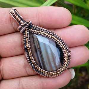 Colgantes de piedras preciosas de color azul hechos a medida con cobre para uso por diseñadores de piedras preciosas para reventa y para uso en joyas de moda - Product Image 4