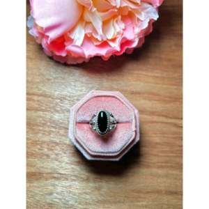 Bague culturelle artisanale Navajo en onyx et argent sterling - Product Image 1