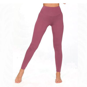 Leggings de yoga pour femmes en gros, vêtements de sport solides, taille mi-haute, effet push-up, faible MOQ, taille élastique, fabriqués au Pakistan - Product Image 6