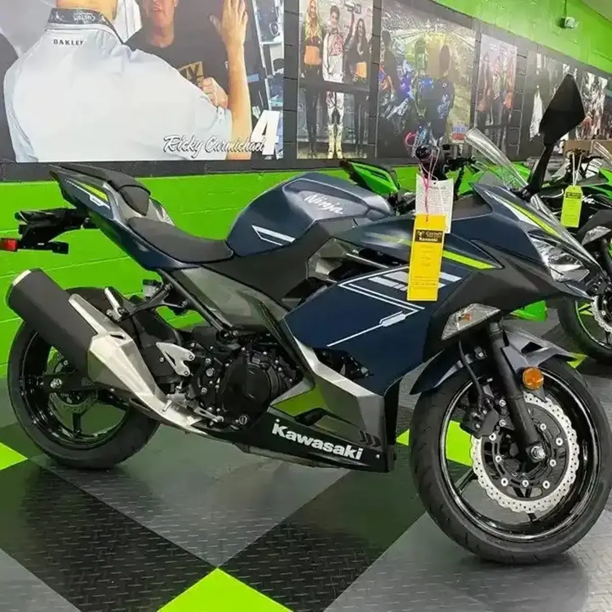 LAS MEJORES VENTAS PARA motocicletas deportivas Kawasakis Ninjas 2023 de Street Legal 400