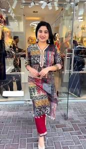 Ensemble de pantalons Kurti brodés en georgette pour les fêtes Nouvelle collection de créateurs Parfait pour les célébrations et les occasions spéciales - Product Image 5