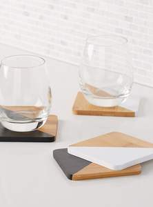 Sous-verre en résine époxy en bois fait main de qualité supérieure pour boisson au café et au thé avec forme multicolore et carrée et personnalisée - Product Image 3