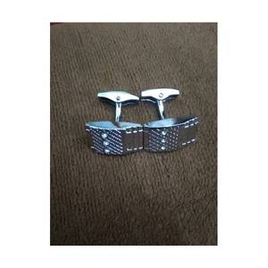 Boutons de manchette en bois rouge massif en gros, gravés sur mesure |   Costume d'affaires pour homme de qualité supérieure |   Boutons de manchette en bois pour smoking de mariage, cadeau bijou - Product Image 2