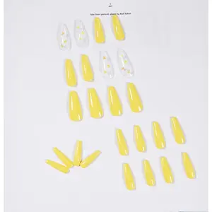 Uñas postizas con estampado de mariposas amarillas - Product Image 1