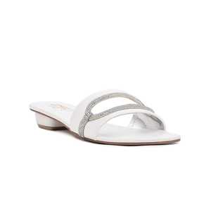 Pantoufles de sport blanches confortables et élégantes pour un usage quotidien - Product Image 2