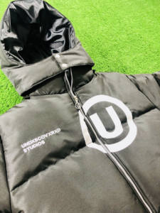 Chaqueta acolchada de diseñador personalizada para hombre con cremallera burbuja brillante de alta calidad para cuello levantado de primavera - Product Image 4