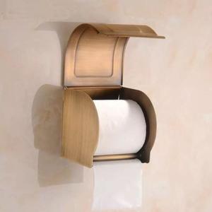 Porte-serviettes en laiton pur de qualité supérieure, parfait pour ajouter du charme aux thèmes de décoration de table classiques - Product Image 1