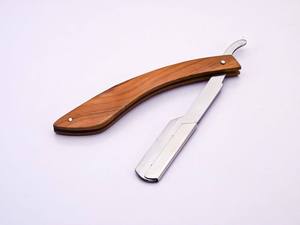 Navaja de Afeitar Recta Personalizable de Acero Inoxidable con Mango de Madera de Palisandro y Hoja Reemplazable - Product Image 5