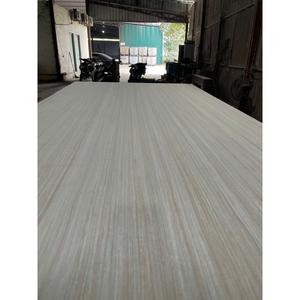 Láminas de madera contrachapada reconstituidas Nuevos gabinetes Puertas Diseño de muebles Suministro de fábrica Paneles modernos superiores de Vietnam - Product Image 2