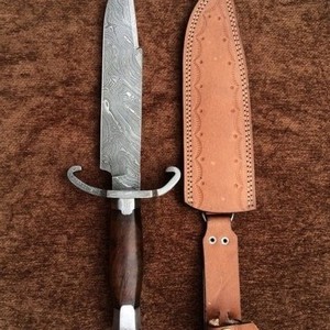 Couteau à lame Bowie en acier inoxydable manche en bois de rose classique de haute qualité personnalisé Application industrielle Survie en plein air OEM - Product Image 4