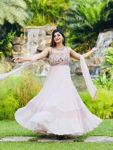 Belle traditionnelle indienne Anarkali longue robe de fête de mariage porter Georgette & Net matériel véritable miroir broderie séquence travail - Product Image 4