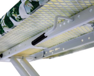 แผ่นรองรีดผ้าแบบพกพาขนาดเล็กพับได้สำหรับใช้ในครัวเรือนการเดินทางสำหรับพื้นที่ตู้เสื้อผ้า - Product Image 3