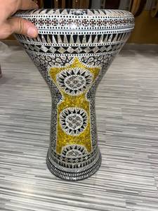 Darbuka professionnelle égyptienne en nacre 22 cm - Accents dorés, incrustation MOP, Doumbek - Product Image 5