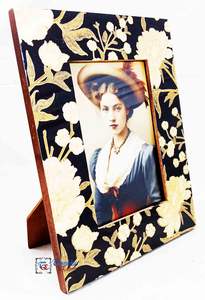 Cadre photo de fleurs en bois fait à la main Unique meilleure mémoire produit de cadeau décoratif décor de bureau conception de fleurs en bois artisanal - Product Image 2